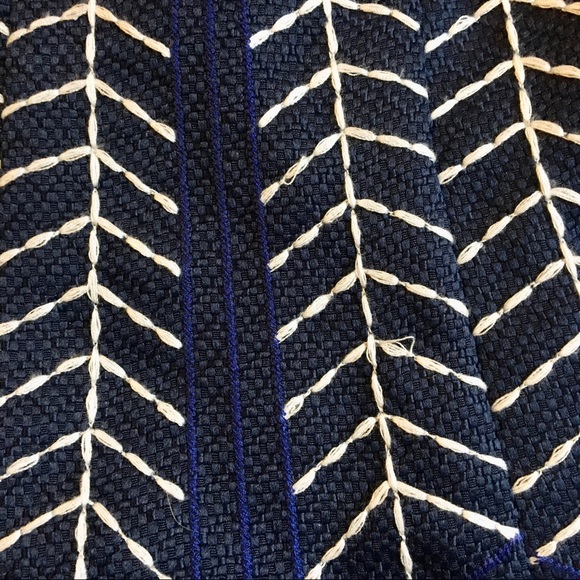 NWOT Blue pleated mini skirt, embroidered design - Picture 5 of 6